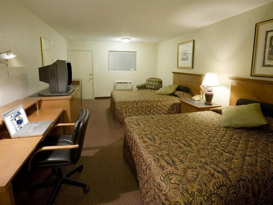 Americas Best Value Inn - Edna Eksteriør bilde